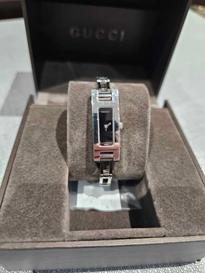 Gucci watch. Original.