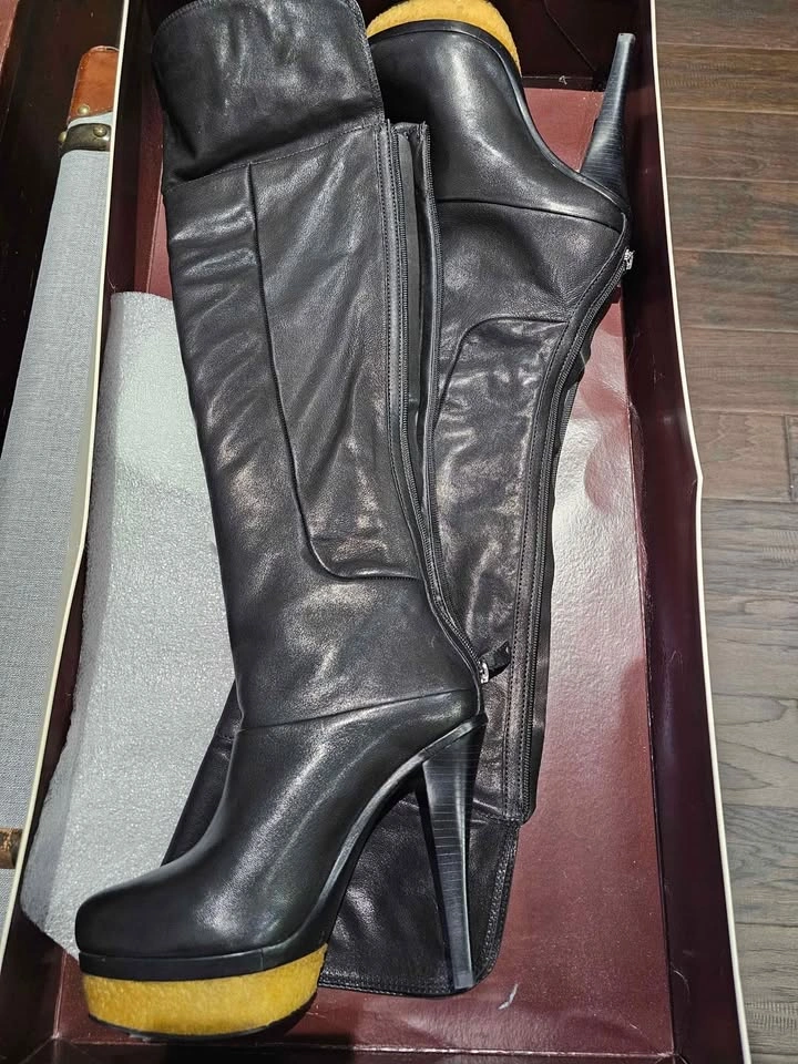 High heel boots - photo 5