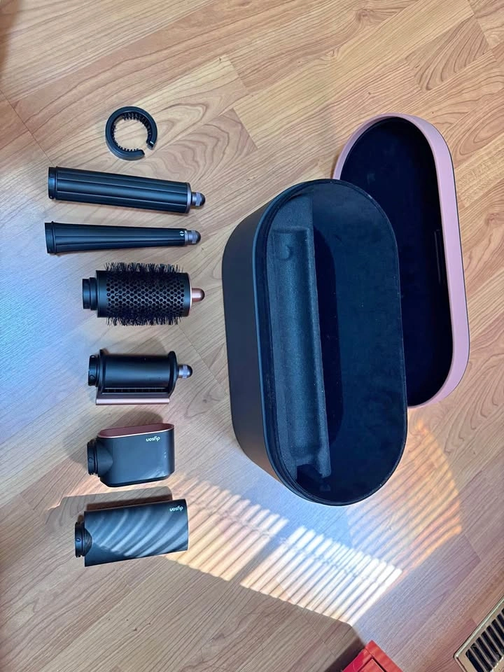 Dyson Airwrap i.d. Multi-Styler Attachments + Case