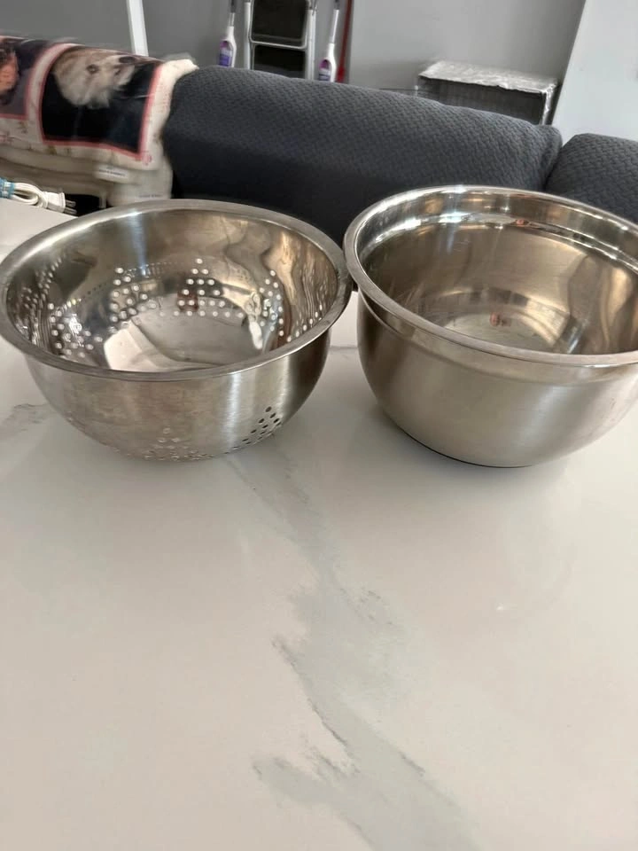 Mixing bowls