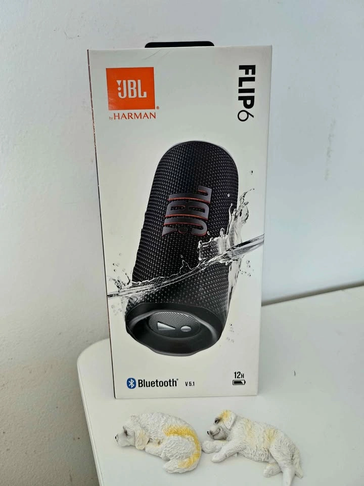 JBL Flip 6 Portable Waterproof Speaker
