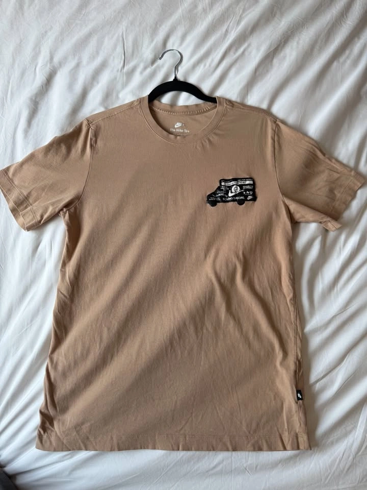 Nike Graphic Tee