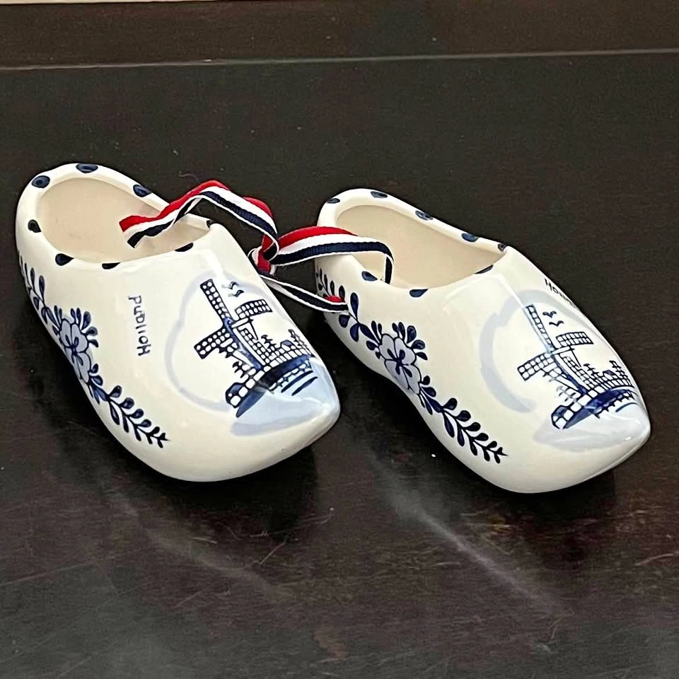 A Pair Of Hand Painted Dutch Clogs Shoes Holland Blue Delft Wind