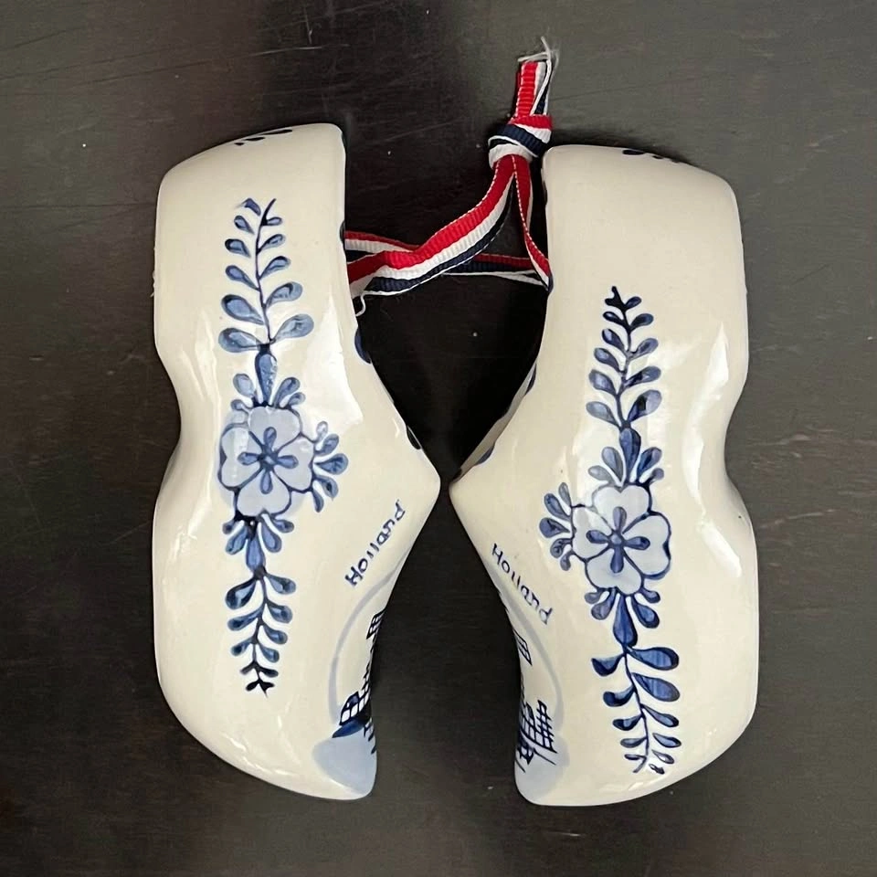 A Pair Of Hand Painted Dutch Clogs Shoes Holland Blue Delft Wind - photo 4