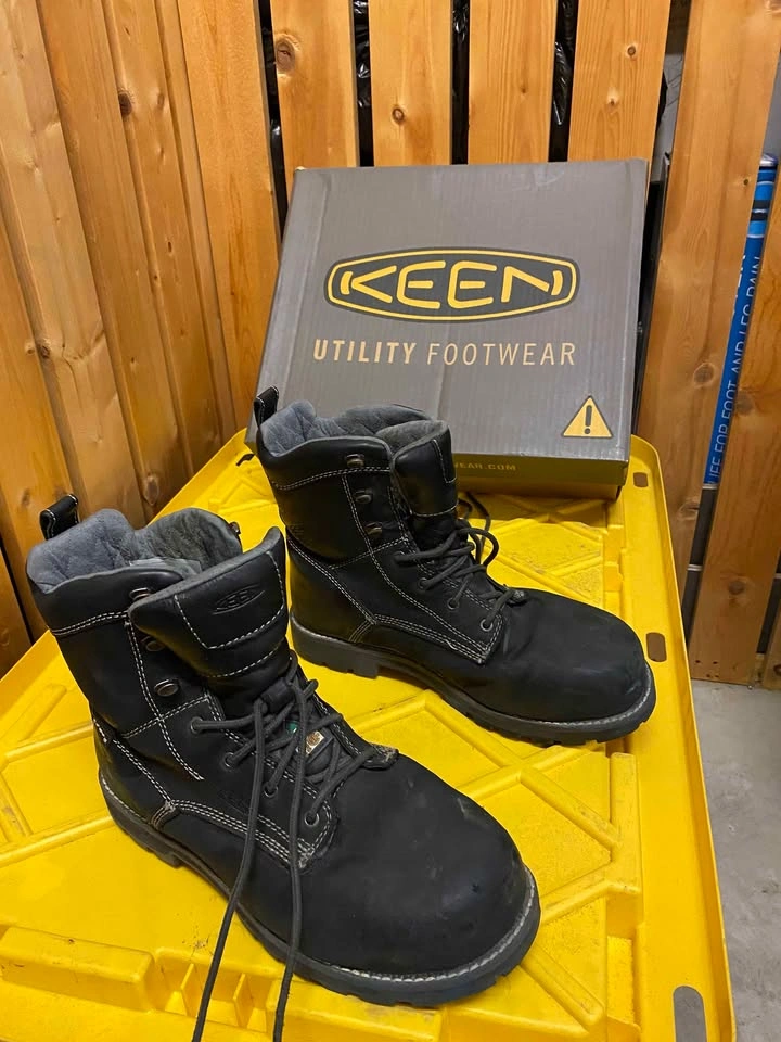 New CSA Approved Steel Toed Boots
