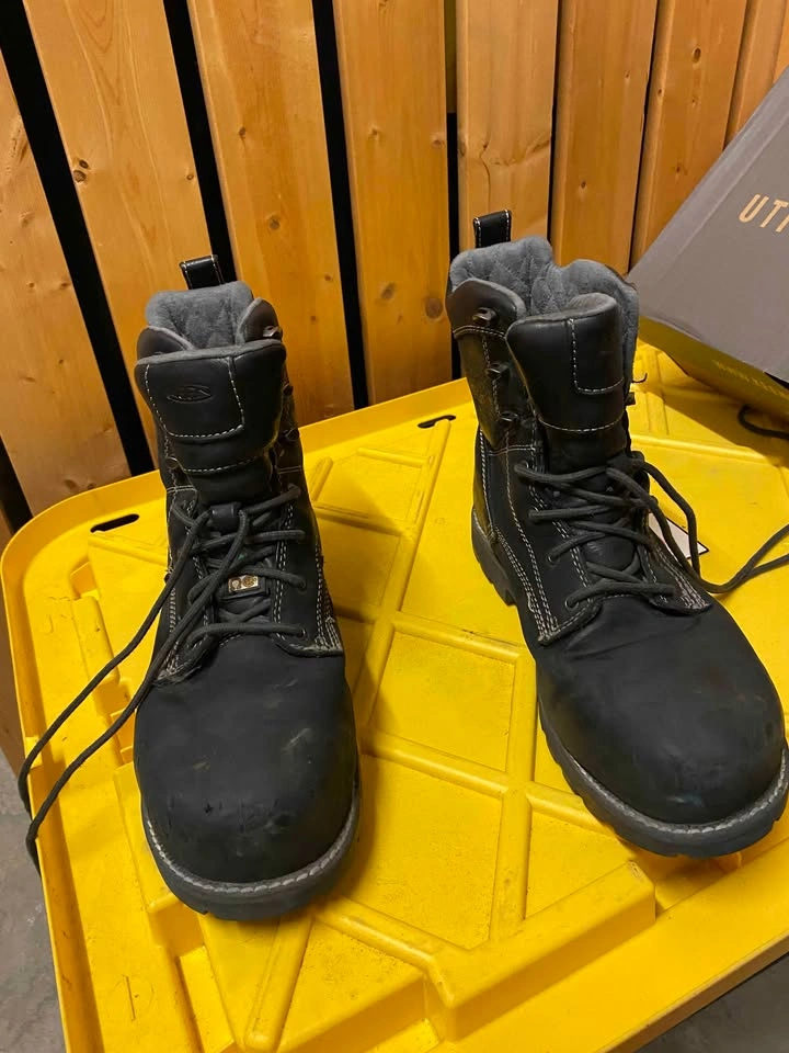 New CSA Approved Steel Toed Boots - photo 4