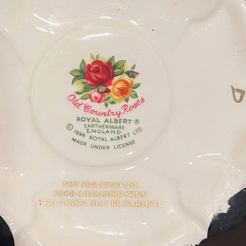 Royal Albert 1996 Old Country Roses Mini Decorative Teapot - photo 5
