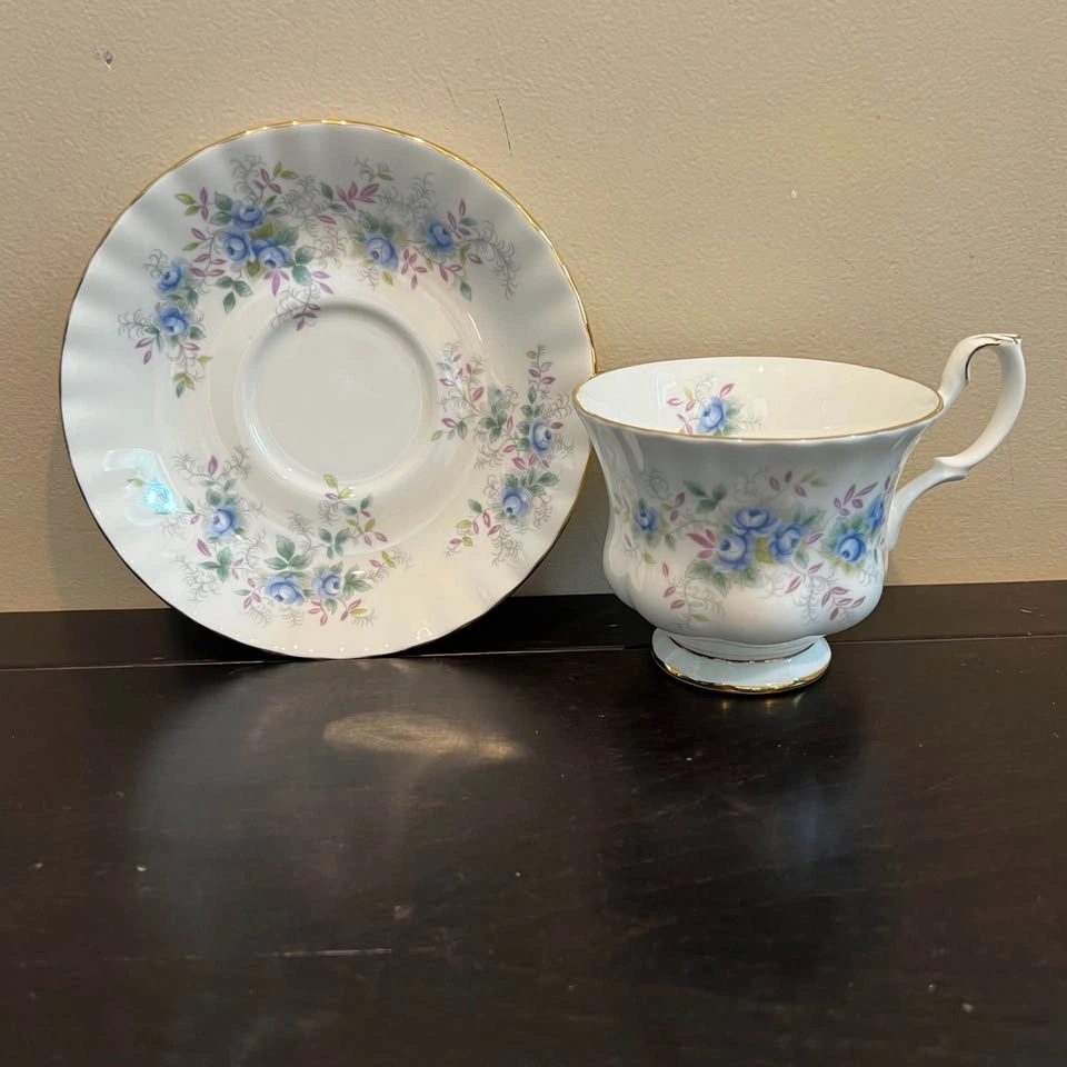 Royal Albert Blue Blossom Bone China Tea Cup and Saucer Set - photo 2