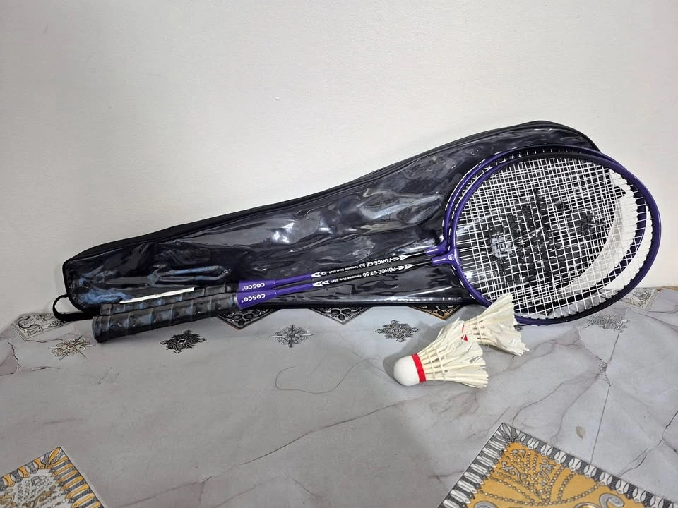 Badminton Set - 2 Racquets, 2 Birdies, 1 Bag