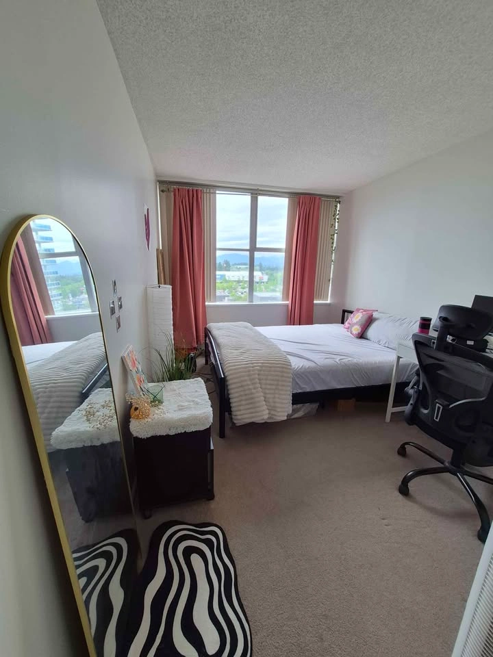 Private room for rent - photo 2