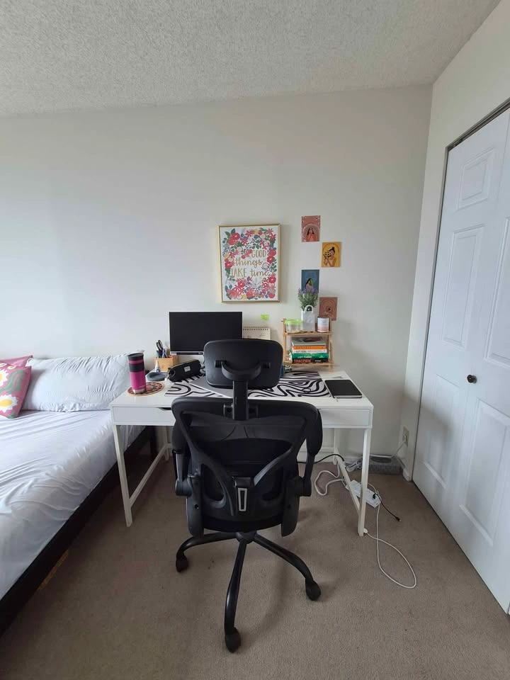Private room for rent - photo 3