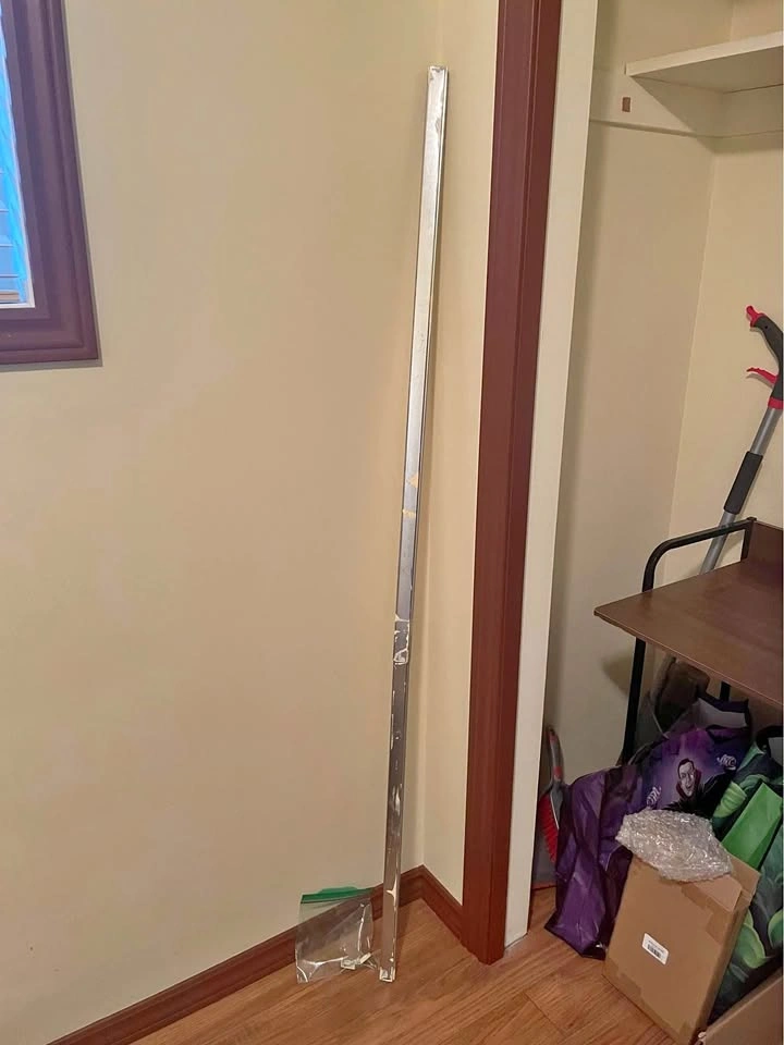 Adjustable closet bar, 2 bi-fold closet doors, 56” window blinds