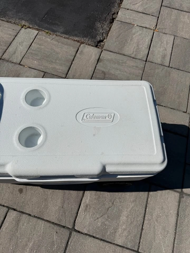 Coleman Xtreme 50-Quart Marine Wheeled Cooler - photo 4
