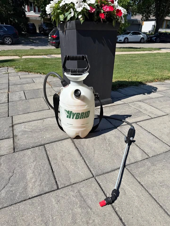 Hybrid Lawn and Garden Sprayer
