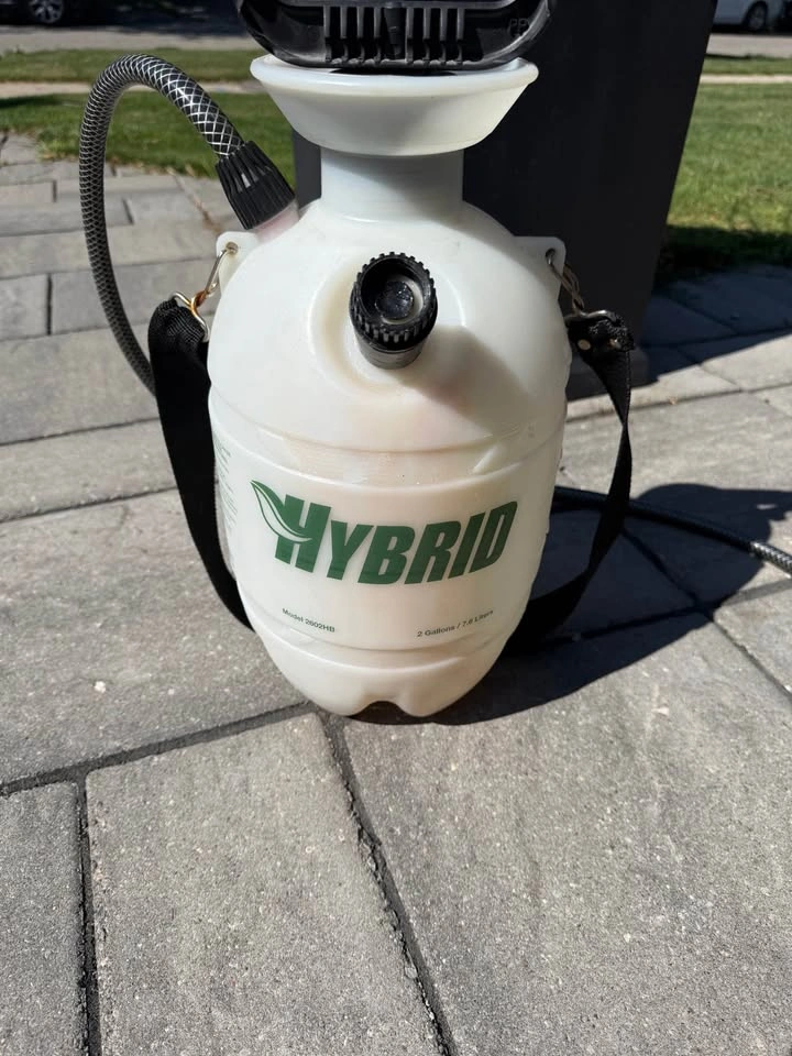 Hybrid Lawn and Garden Sprayer - photo 3