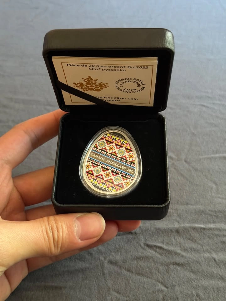 2022 Royal Canadian Mint Pysanka 1 oz Fine Silver Coin - photo 2