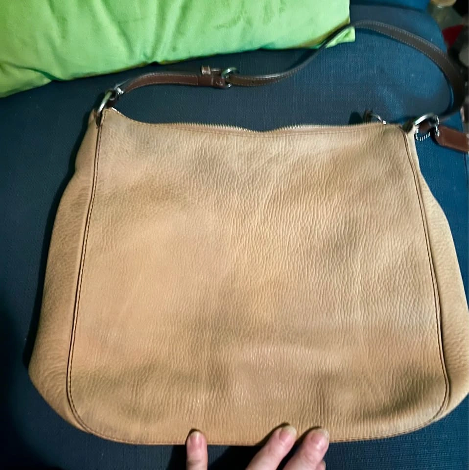 Coach Bag Tan Soft Pebbled Leather / Brown Leather Strap - photo 2