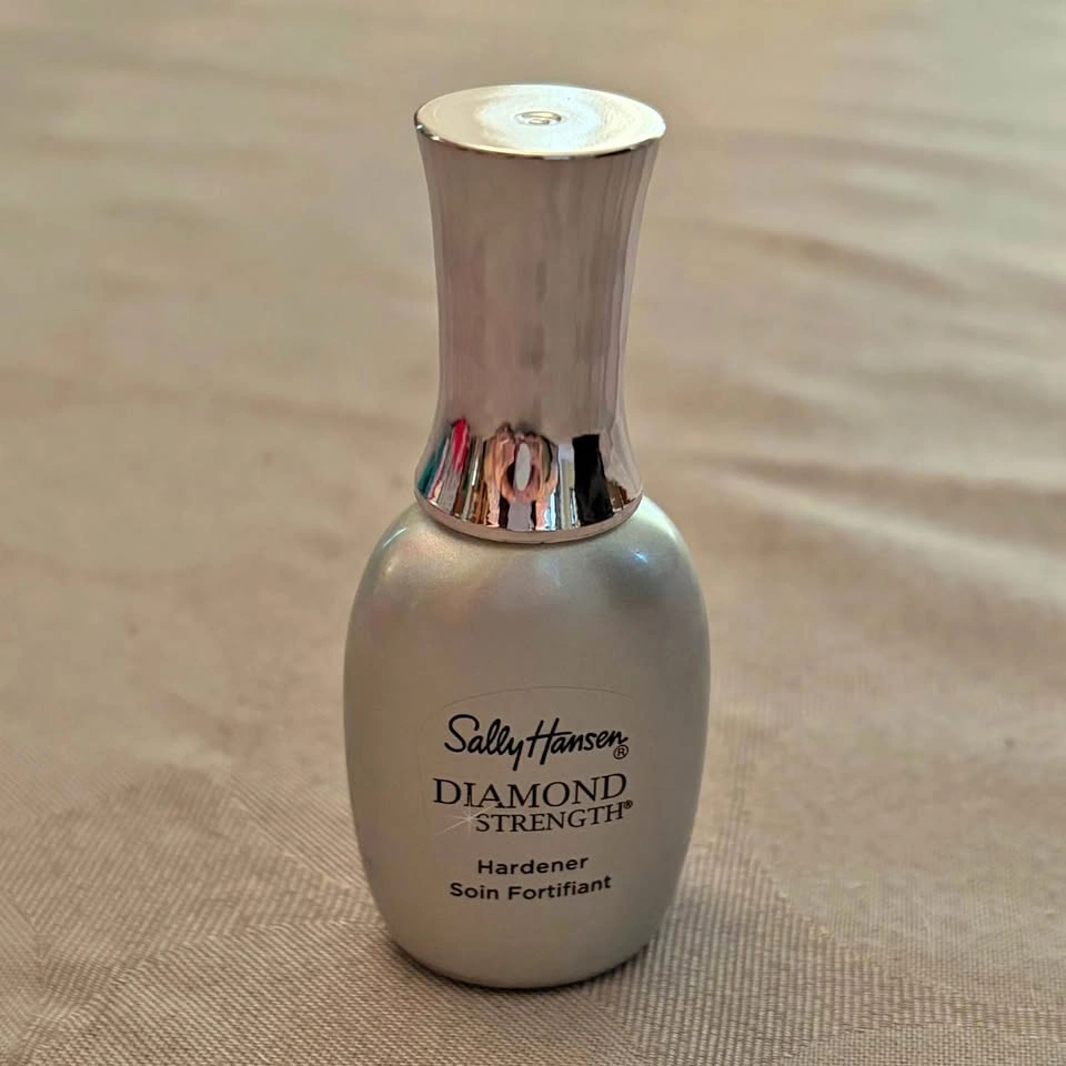Sally Hansen Diamond Strength Hardener