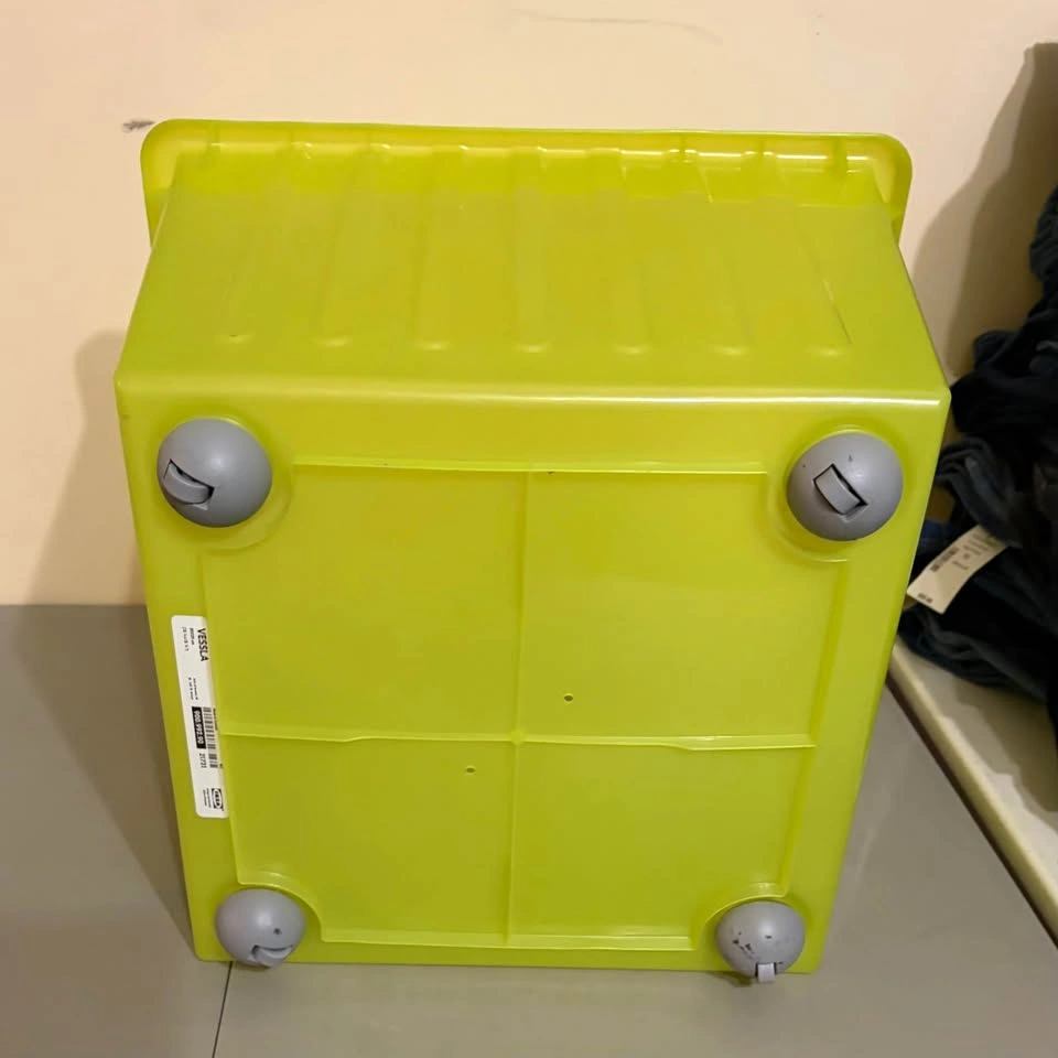 IKEA VESSLA Storage Crate with Casters - photo 3