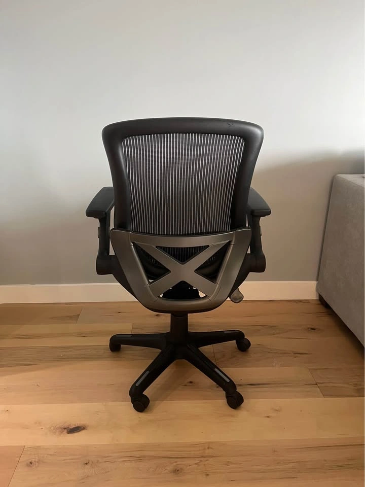 Ergonomic Mesh Office Chair – Flip-Up Arms & Lumbar Support - photo 3