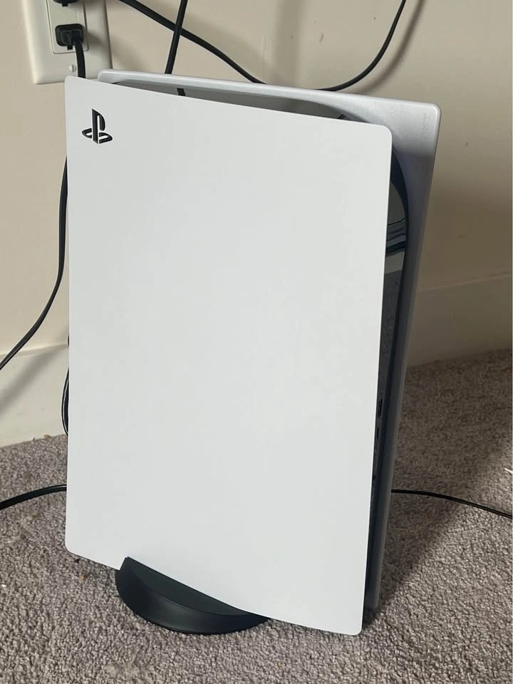 PS5 Disc Edition - photo 3