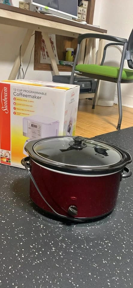 Kitchen Bundle: Slow Cooker and New Coffee Machine