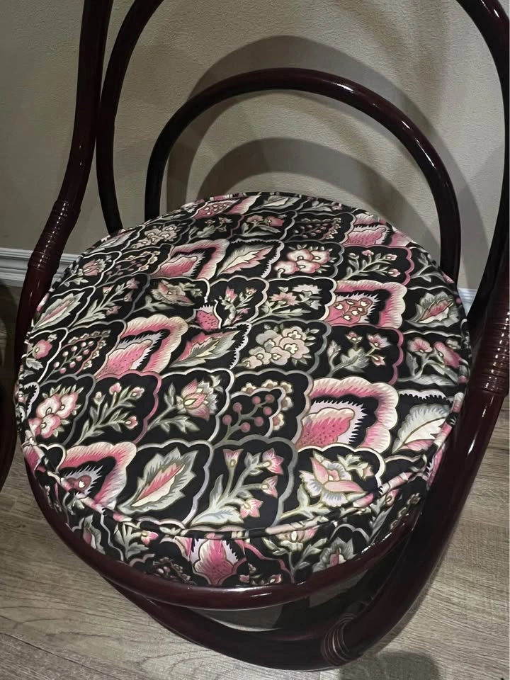 Pair of Vintage Rattan Loop-Back Accent Chairs - photo 4