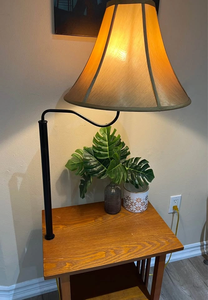 Mission-Style End Table Floor Lamp Combo - 3 Tier - photo 2