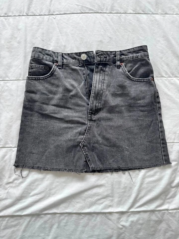 Zara Black Denim Skirt