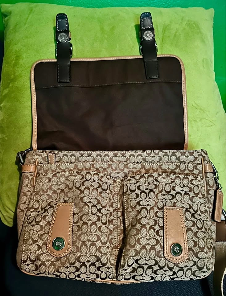 Coach Signature Pleated Canvas Flap Messenger F70283 - photo 3