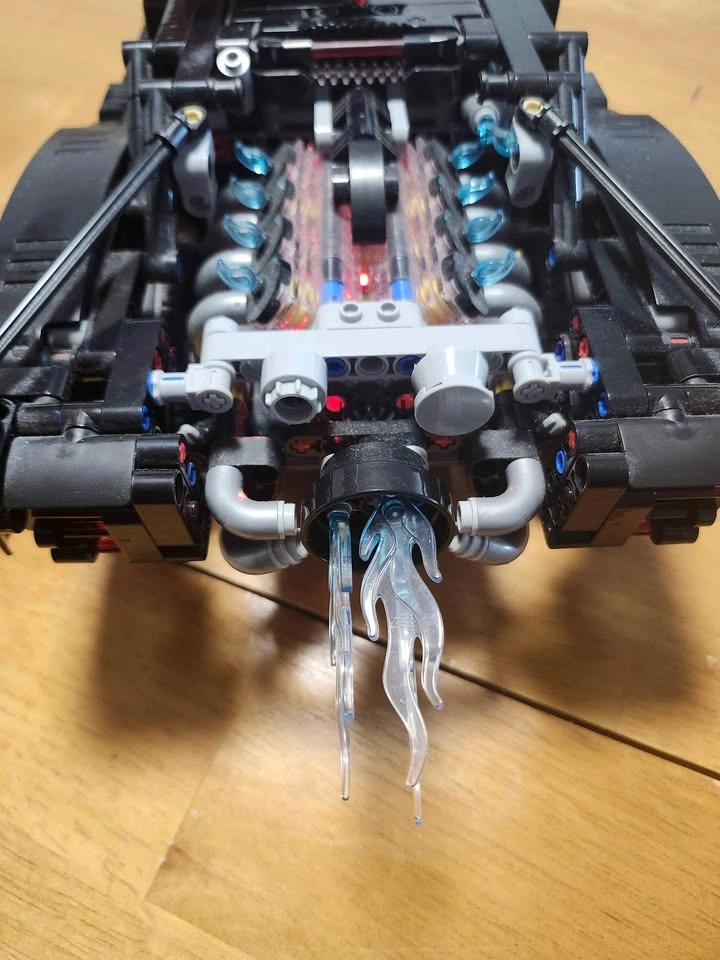 Lego Technic - THE BATMAN - BATMOBILE - photo 4