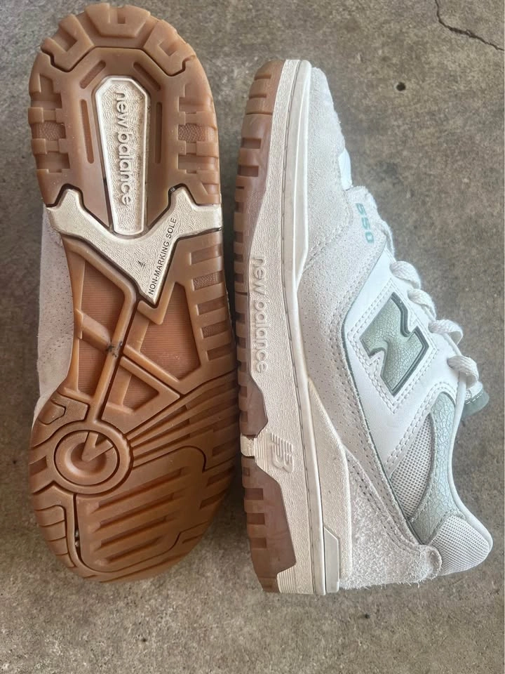New Balance 550 - Excellent Condition (M6 / W 7.5) - photo 2