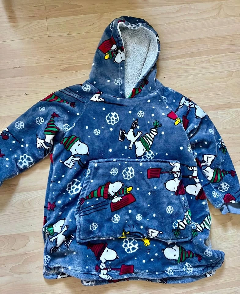 Snoopy sweater blanket