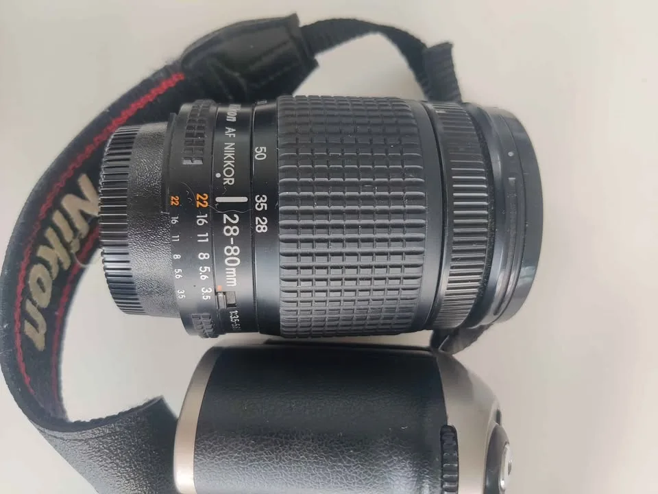 Nikon F80 Film Camera with Lens image indicator(2)