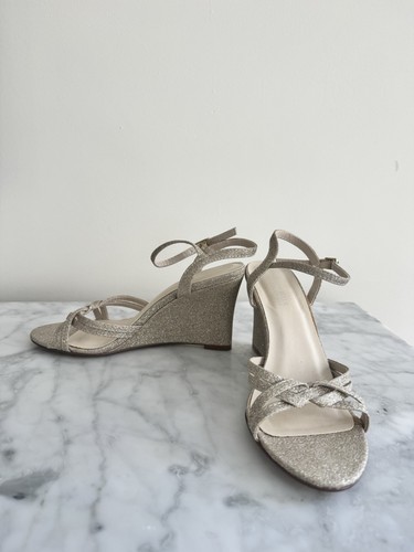 New In Box! Champagne Glitter Wedge Sandals | Size 6.5M - photo 4