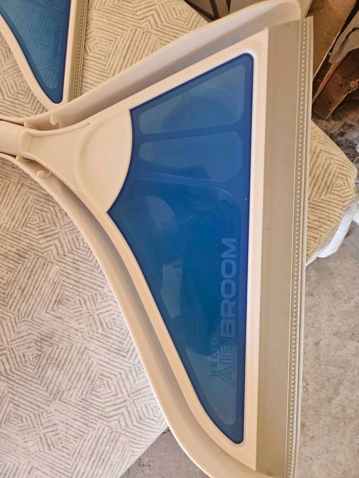 Brand New Helio Air Broom Set - photo 2