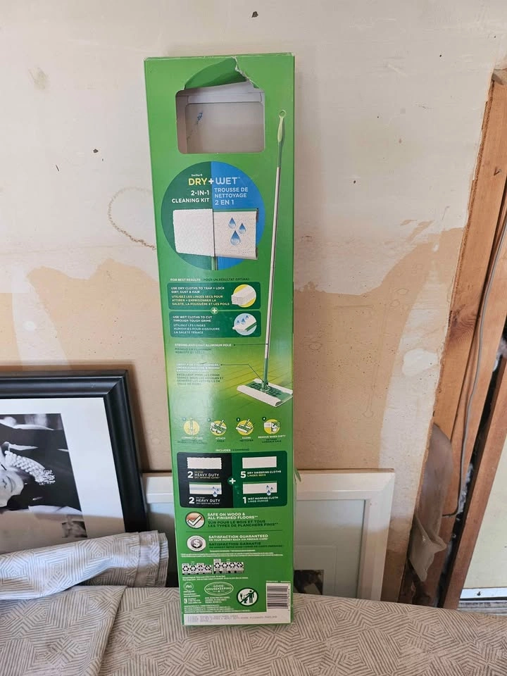 Brand new Swiffer Dry + Wet Sweeping Kit - photo 2
