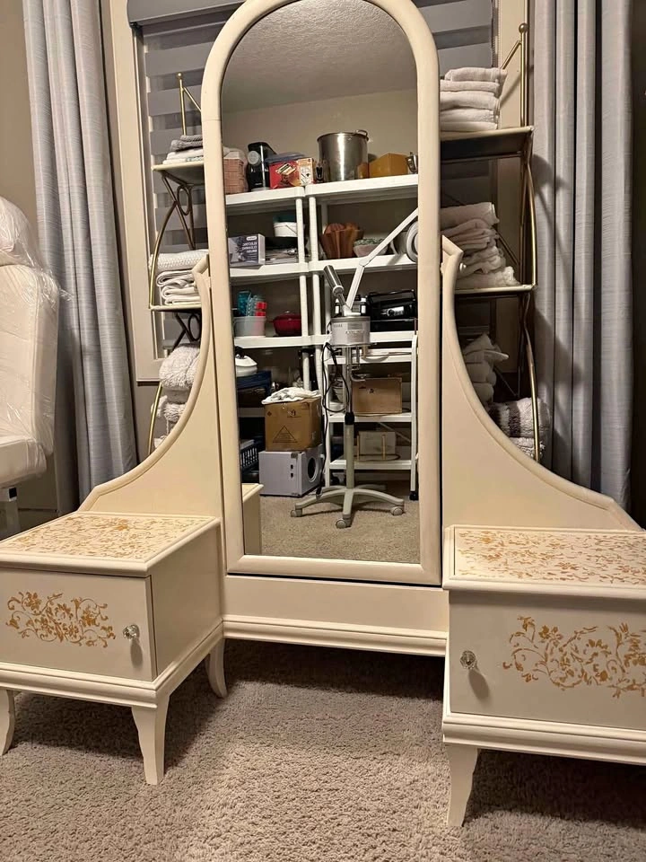 Vintage 1920s Shabby Chic Dresser w/ Mirror