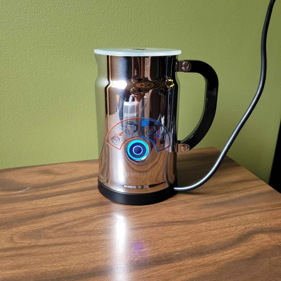 Milk Frother - cold or hot - photo 3