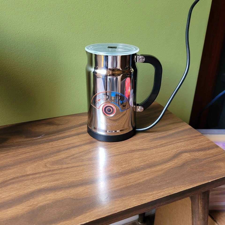 Milk Frother - cold or hot - photo 4