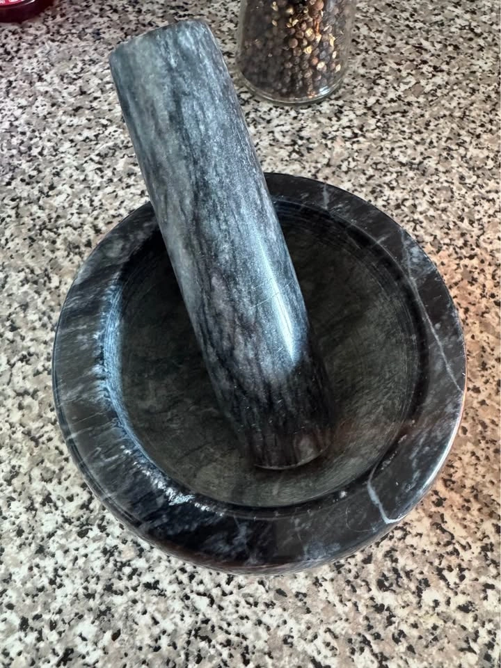 Black Marble Mortar and Pestle Set - photo 2