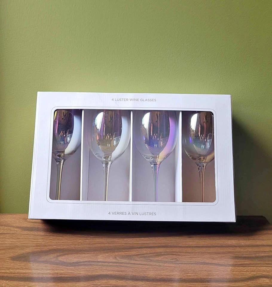 4 Wine glasses