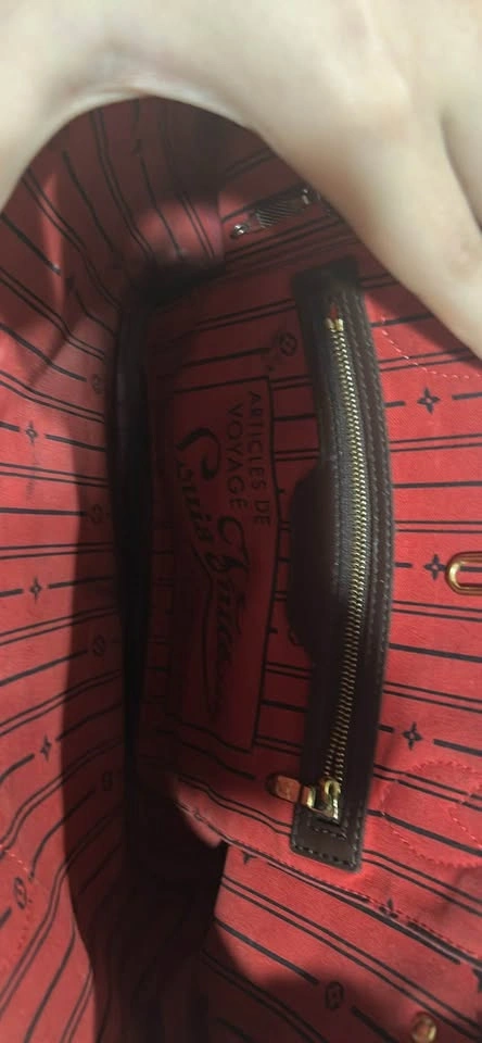 Louis Vuitton purse - photo 2