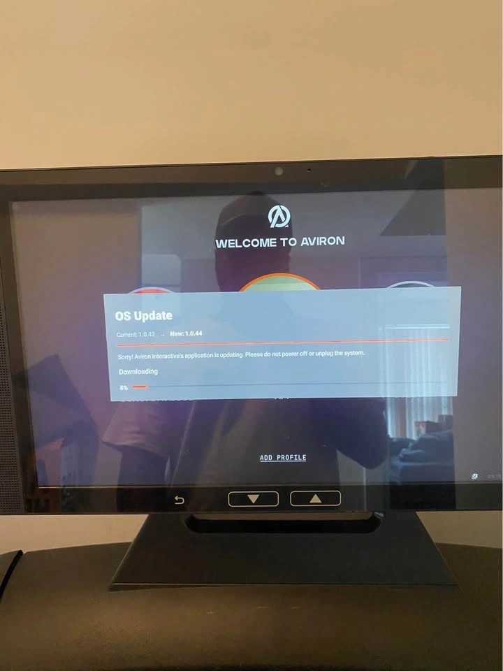 Aviron Victory Smart Treadmill – 22” HD Touchscreen - photo 5