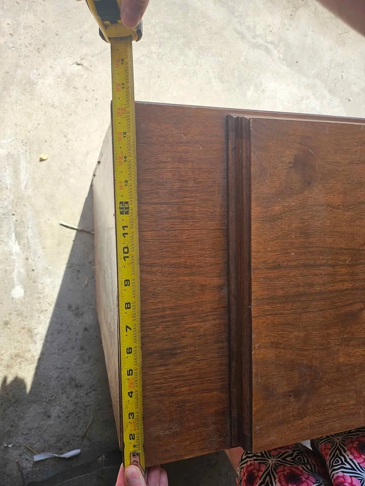 Vintage Wooden Sewing Machine Cabinet - photo 5