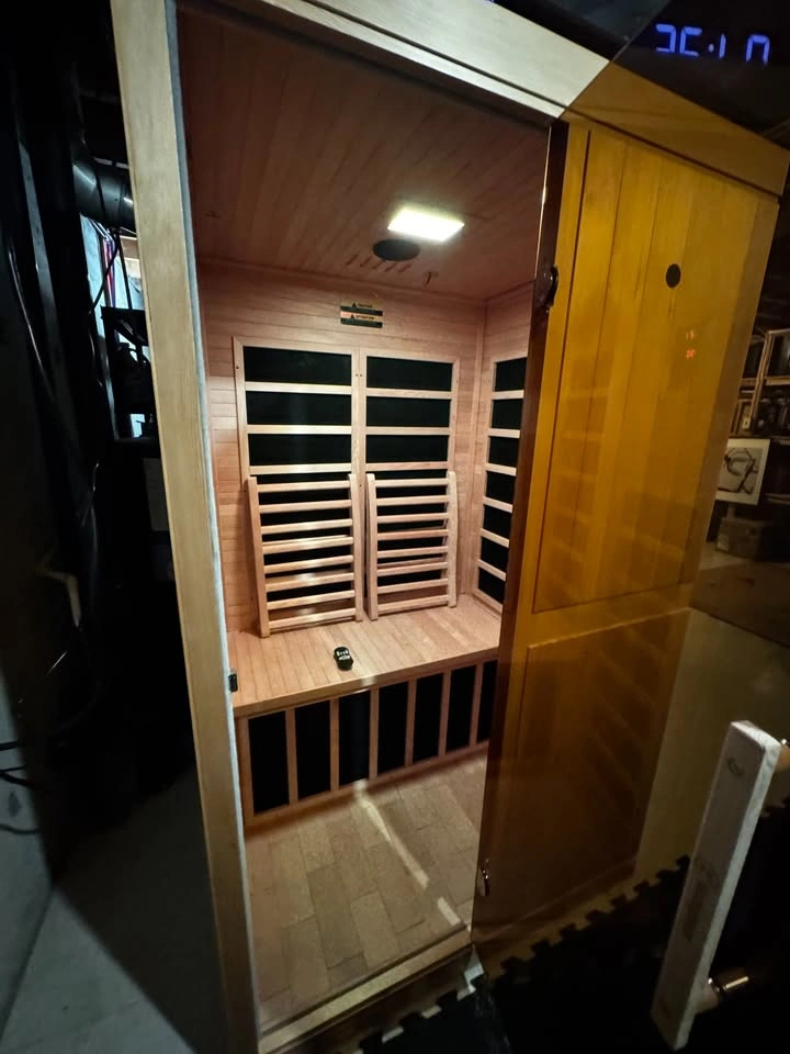 Westinghouse Low-EMF 2-3 Person Infrared Home Sauna - photo 4