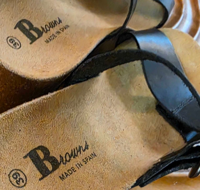 BROWNS Cassis Wedge Leather Sandals! NEW!! NEVER Worn! - photo 3