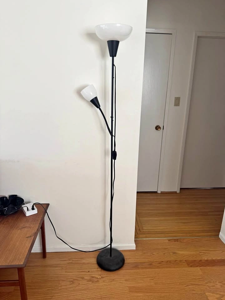 Floor lamp
