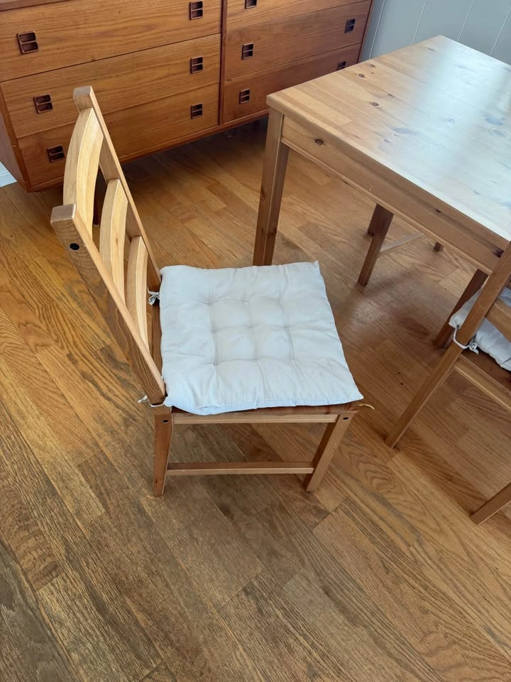 Dining table - photo 3