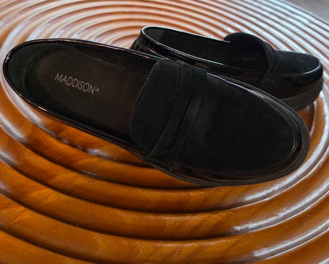 Patent Leather & Faux Suede Loafers! Worn ONCE!! - photo 5